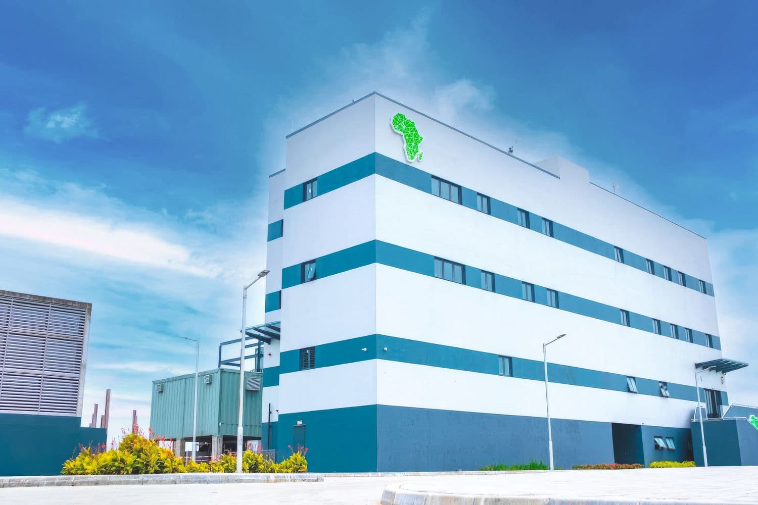 Data Center Operator - LOS1